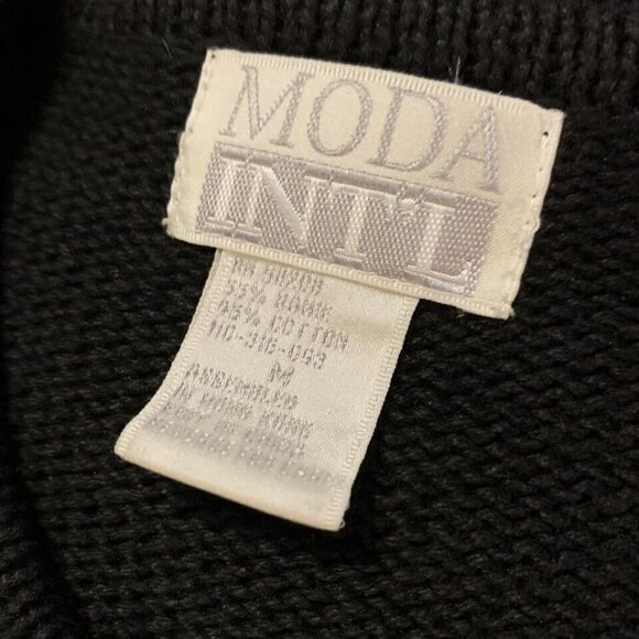 Moda International. Size Medium. Beaded Button Up Long Sleeve Sweater. B98. - Picture 7 of 7